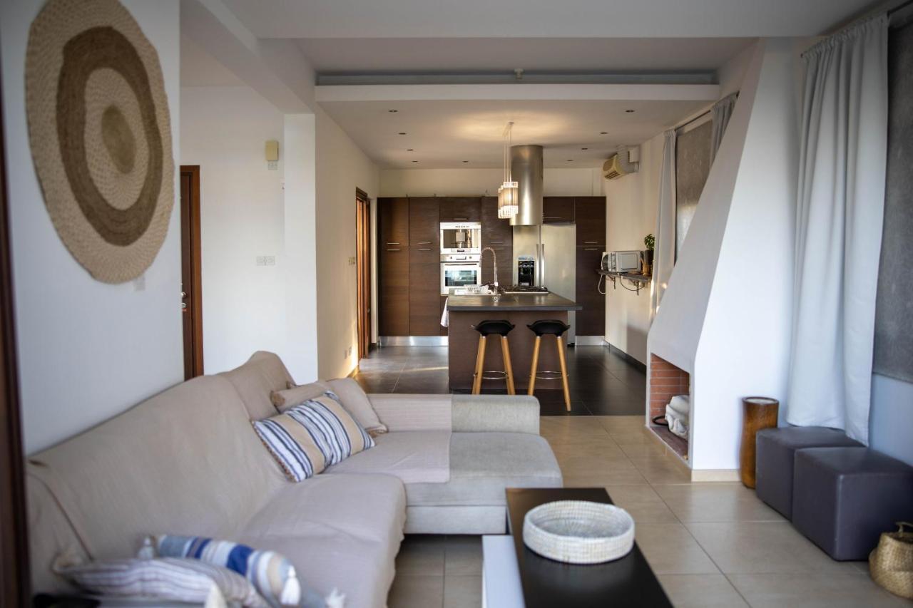 Villa Balinese Agia Napa Exterior foto