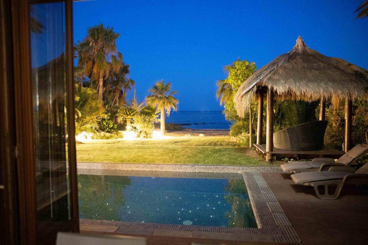 Villa Balinese Agia Napa Exterior foto